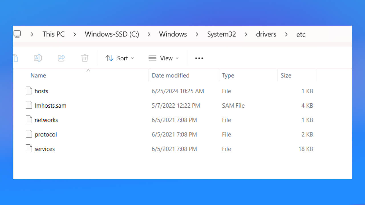 Mở File Explorer và sao chép đường dẫn sau vào thanh địa chỉ: C:\Windows\System32\drivers\etc. Nhấn Enter để truy cập vào thư mục Etc.